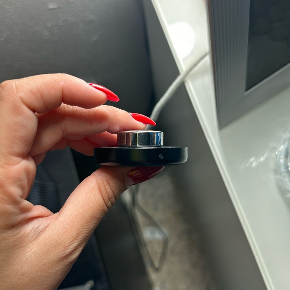 Oura ring heritage gen 3 size 8 silver minor scratches used a couple of times